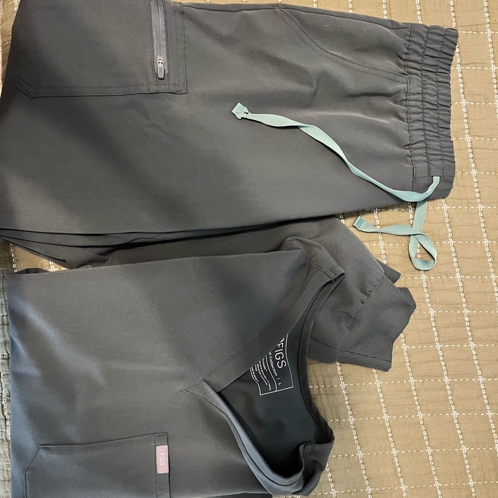 FIGS greenish gray Scrubs